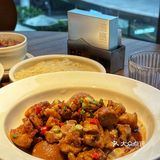 厦门/这家长沙菜好有氛围感！小龙虾拌面香惨