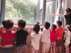 -小门牙好性格托育(北外滩中心)