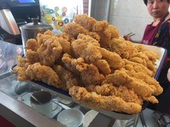 -松树干拌面店