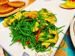 -三江源美食城