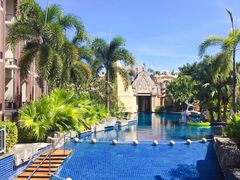 -三亚湾海居铂尔曼度假酒店