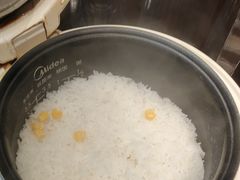 -阿瓦山寨·湘菜现炒·剁椒鱼头王(咸阳总店)