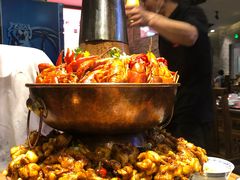 -沪小二炭火蛙锅(淮海中路美食不夜城店)