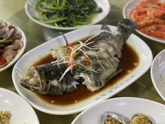 -四川小胡子海鲜(丁村万人海鲜广场店)