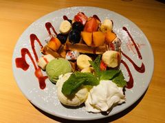 水果华夫饼-Lia Cafe Bar Restaurant松山咖啡屋