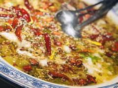 -桂二老坛酸菜鱼(三街两巷店)