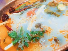 -洱火云南酸菜牛肉火锅(石景山当代商城店)