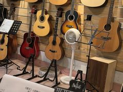 -旅程琴行吉他培训·吉他专卖