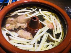无水蒸制竹笙汽锅鸡汤-雀舞云南菜(乐客城店)
