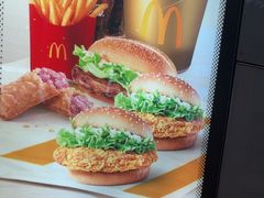 -麦当劳(上海虹桥站30B检票口楼上)