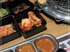 -青瓦炭韩潮烤肉(花园道店)
