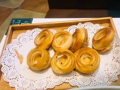 老济南油旋-闫府私房菜·百年鲁菜(恒隆店)