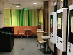 大堂-麦当劳(北京南站店)