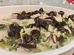 -侬佳蒸菜馆(听潮店)