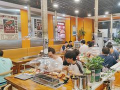 -哈尔滨小酒馆·鲜肉现穿自助烧烤(康新花园店)