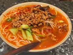 -粉八·云南米线·建水烧烤(常熟路店)