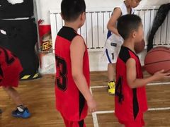 -悦动体能篮球羽毛球网球(三里河店)