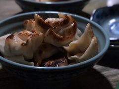 鲜肉煎饺-无名氏宵夜小摊(祝家三姐妹馄饨店)