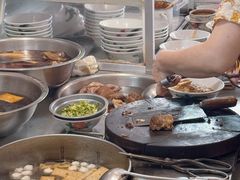 -松树干拌面店