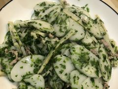荠菜肉丝笋丝炒年糕-小实惠嘉(威海路店)