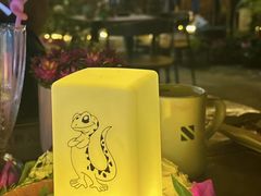 -蓝壁虎咖啡酒馆