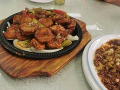 -黑龙江美食城(三角公园店)