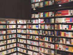 -钟书阁(群光广场店)