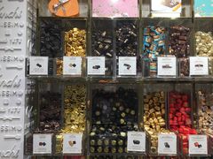 -VENCHI 闻绮(北京国贸商城店)