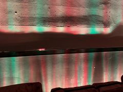 -Mx.cocktail bar