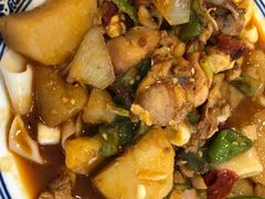新疆大盘鸡-西部马华清真兰州牛肉面·烧烤夜市(关东店)