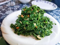 鲜花椒芽拌杏仁-核桃村(陇驾庄店)