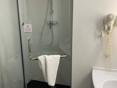 -宜必思酒店(北京三里屯呼家楼地铁站店)