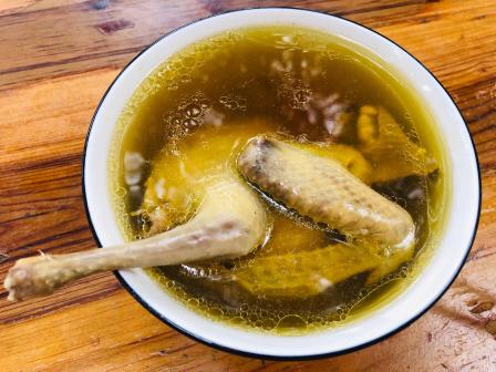 0 服务 : 4.0 天冷 中午来个炖罐 极好 鸽子炖虫草花 干贝