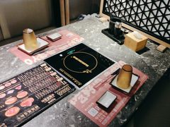 -牛YO寿喜烧·铁板烧和牛火锅自助(市府恒隆店)