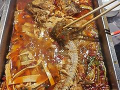-老街烧烤大排档·地道湖北菜·龙虾馆(汉口火车站店)