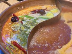 -洱火云南酸菜牛肉火锅(石景山当代商城店)