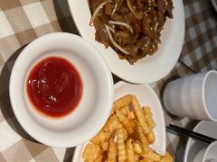 -新大咀港式茶餐厅(宝山万达店)
