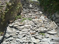 -石峰岩寺