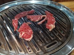 -汉城烤肉·黑金冠(华山路店)