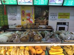 面包甜点陈列柜-白魁老号饭庄(交道口店)