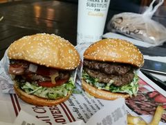 -The Habit Burger Grill 哈比特汉堡(爱琴海店)