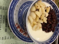 -赵记传承特色牛奶甜品(泉城广场店)