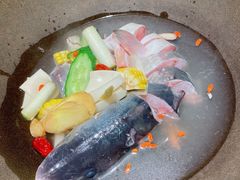 鲜潭蒸汽石锅江团鱼-鲜潭蒸汽石锅鱼(五道口购物中心店)