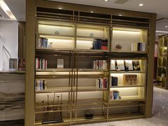 -杭州西湖湖滨银泰亚朵酒店