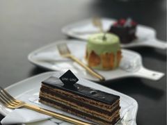 -UNI UNI(环亚凯瑟琳店)