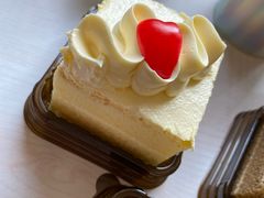 -红宝石·鲜奶小方·海派西点房(长阳店)