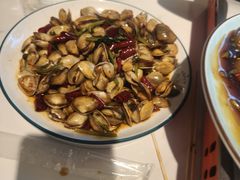 -嗨辣小聚·盘锦河蟹·海鲜烧烤龙虾(盘锦十年好店)