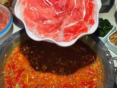 -茅草房·河畔园林火锅