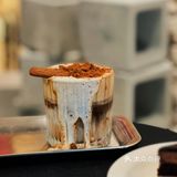 广州偶遇拆迁风出片地|景彡咖啡