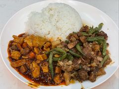 荤素双拼盖浇饭-辽宁省博物馆观众餐厅